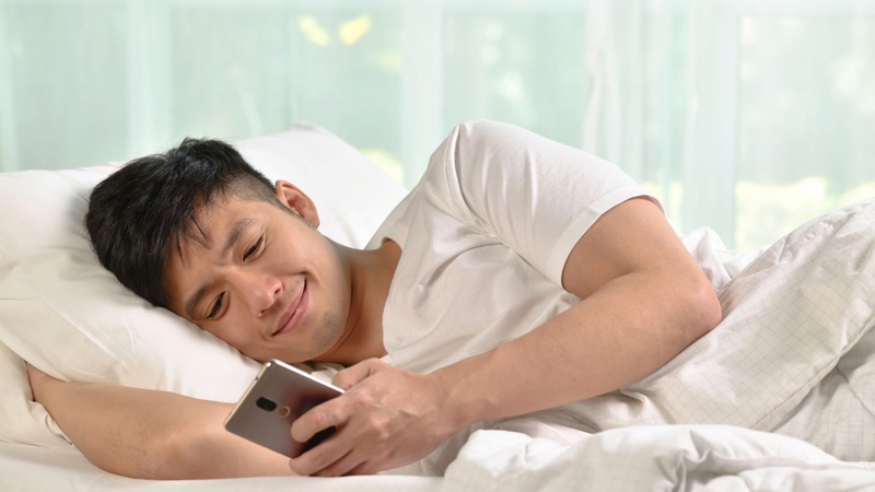 Nghỉ ngơi và hạn chế vận động giúp giảm cọ xát lên vết thương