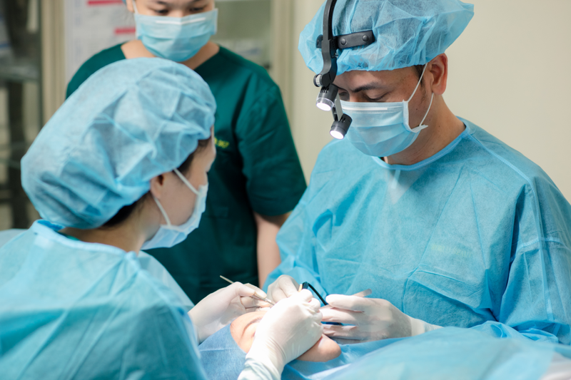 Cắt mí mắt bao nhiêu tiền? Cắt mí có ảnh hưởng đến thị lực không? 2