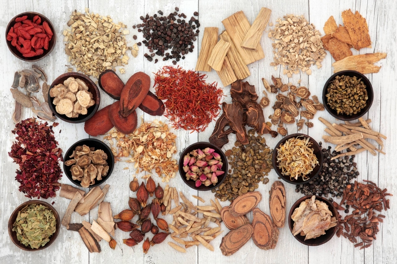 Cây máu chó có tác dụng gì? Các thành phần hóa học trong cây máu chó 3