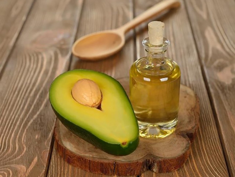 Tóc khô xơ phải làm sao? Cách phục hồi tóc khô xơ hiệu quả tại nhà 2