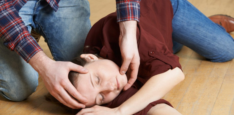 Chăm sóc bệnh nhân xuất huyết não như thế nào? 4