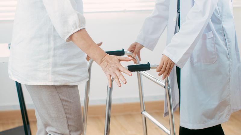 Chăm sóc người đột quỵ tại bệnh viện: Sai một bước, nguy cơ tàn phế suốt đời 2