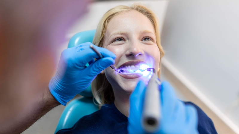 Chăm sóc răng bị gãy như thế nào? Cách phục hồi răng khoa học 2