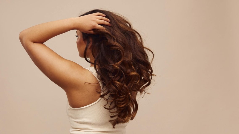 Mái tóc đã uốn cần được chăm sóc cẩn thận