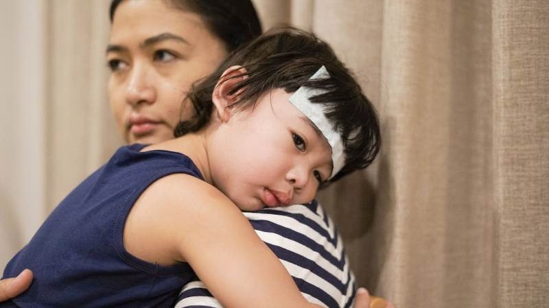 Cần theo dõi dấu hiệu trở nặng để đưa trẻ đi khám sớm