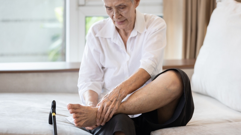 Chấn thương tủy sống liệu 2 chi dưới do đâu 2