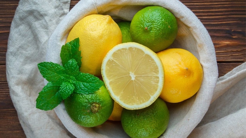 Chanh vàng và chanh xanh đều giàu vitamin C, hỗ trợ tăng cường sức khỏe