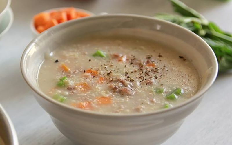 Cháo thịt bằm bao nhiêu calo?