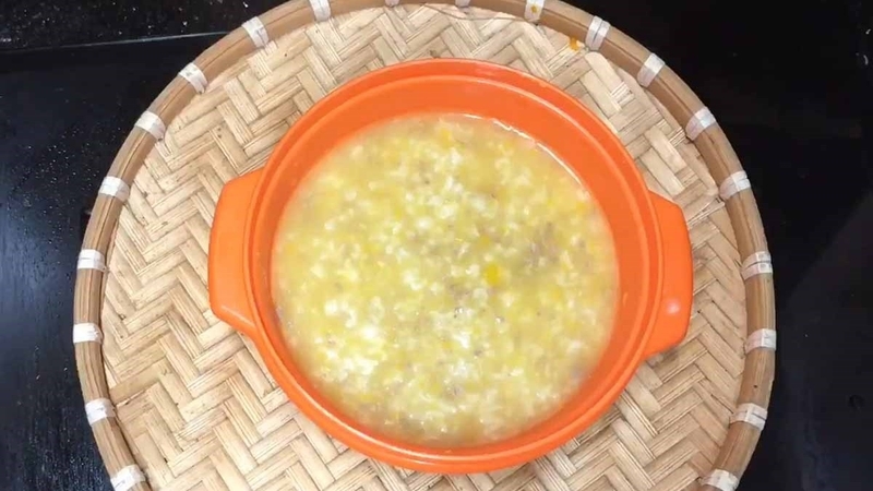 Cháo bò nấu với bí đỏ rất tốt cho trẻ nhỏ