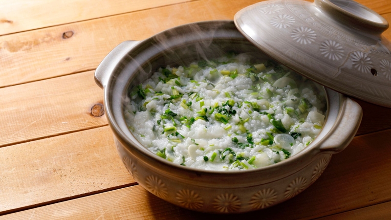 Cháo hành chỉ có tác dụng hỗ trợ giải cảm nhẹ và bù nước không phải thuốc điều trị bệnh