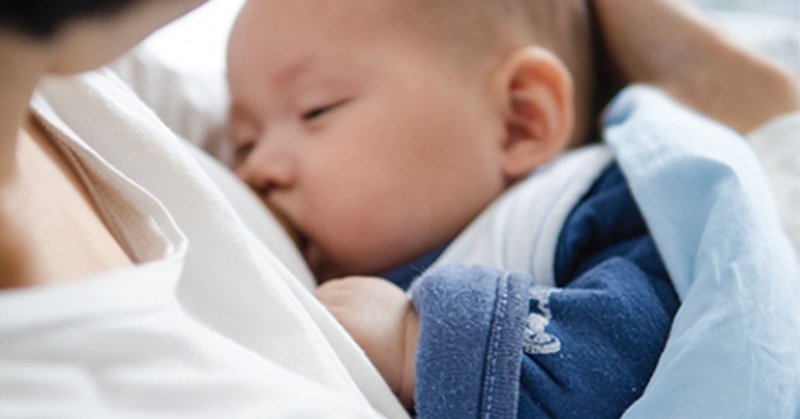 me-cho-con-bu-bi-tieu-chay-uong-thuoc-gi-tot-nhat-2