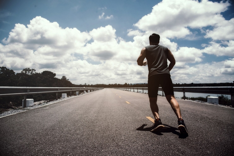 Chạy bộ 1 tiếng giảm bao nhiêu calo? Những yếu tố ảnh hưởng