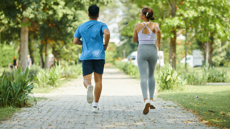 Chạy bộ đều đặn có thể hỗ trợ giảm mỡ bụng và cải thiện sức khỏe