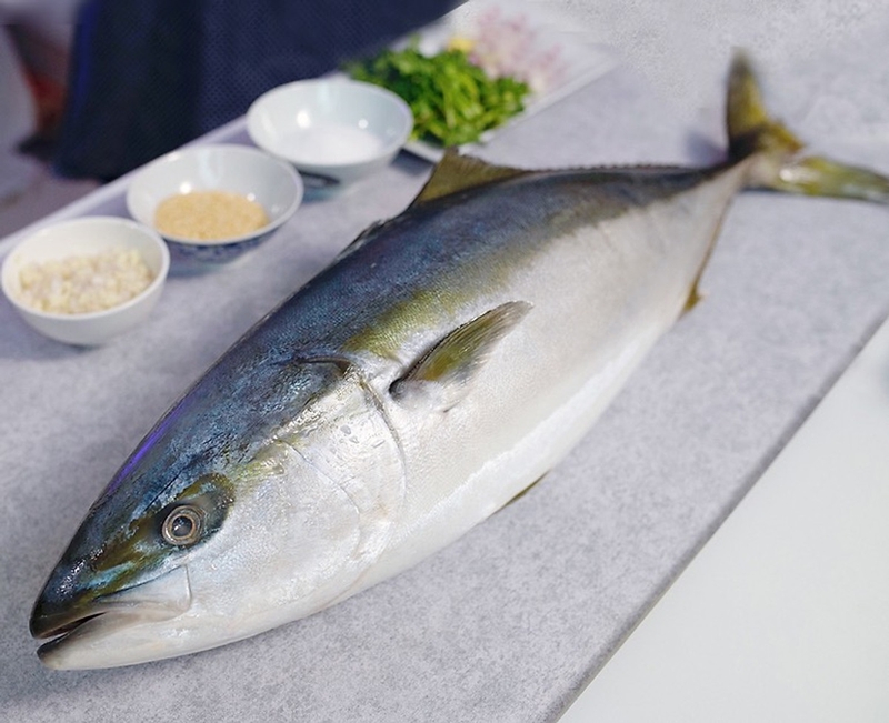 Chế biến cá cam nướng bằng nồi chiên không dầu không phải ai cũng biết 2