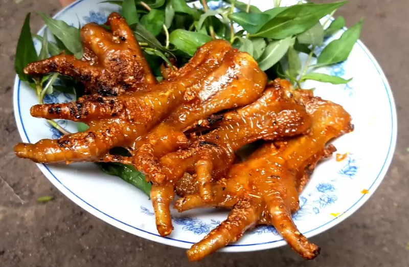 Chế biến món ngon với 3 cách ướp chân gà nướng lạ miệng 4
