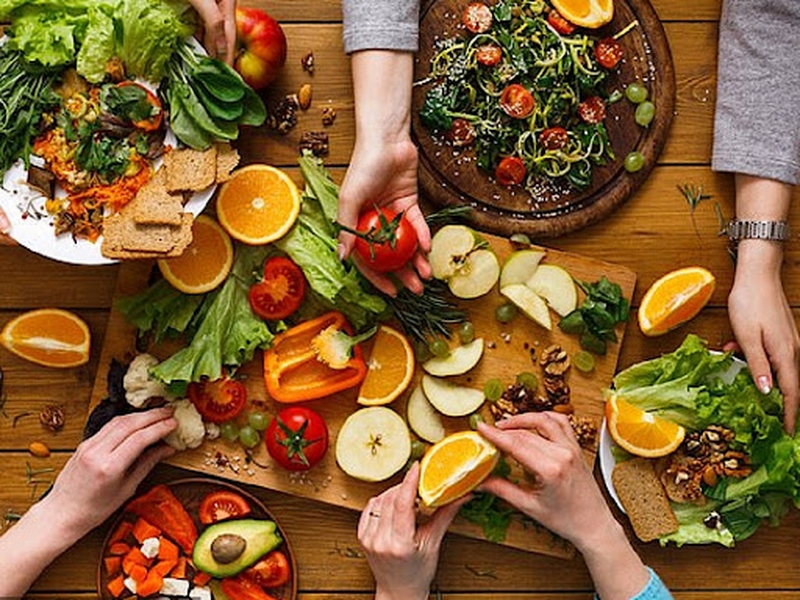 Chế độ ăn uống lành mạnh dành cho những người sống với và sau chẩn đoán ung thư vú nguyên phát 1