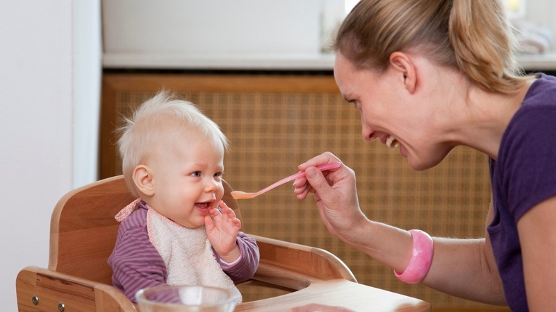 Chế độ dinh dưỡng cho trẻ 6-12 tháng tuổi bố mẹ nên biết 1