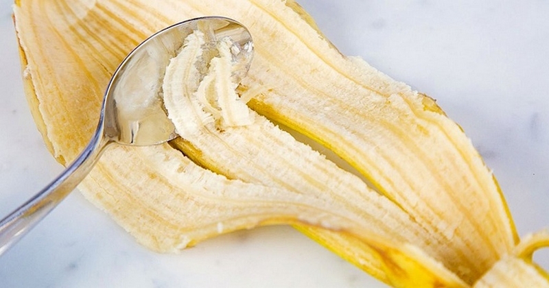 Cách làm trắng răng, thơm miệng bằng vỏ chuối