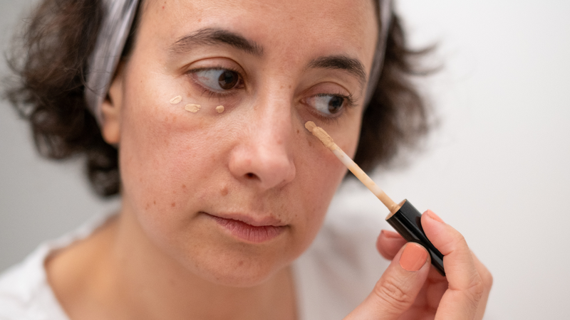 Kem che khuyết điểm không có khả năng cân bằng tông da toàn mặt