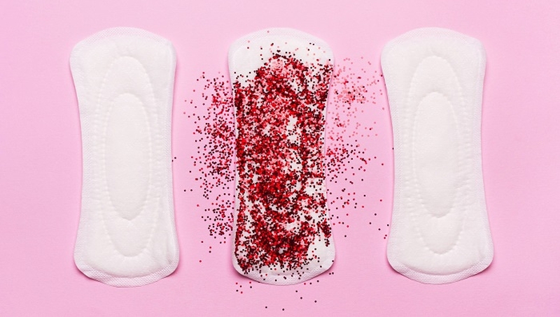 Đến tháng có nên gội đầu không? Vẫn gội bình thường chị em nhé