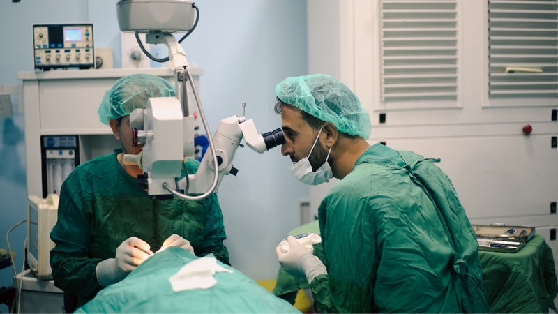 Phẫu thuật bằng laser đang là phương pháp phổ biến nhất hiện nay