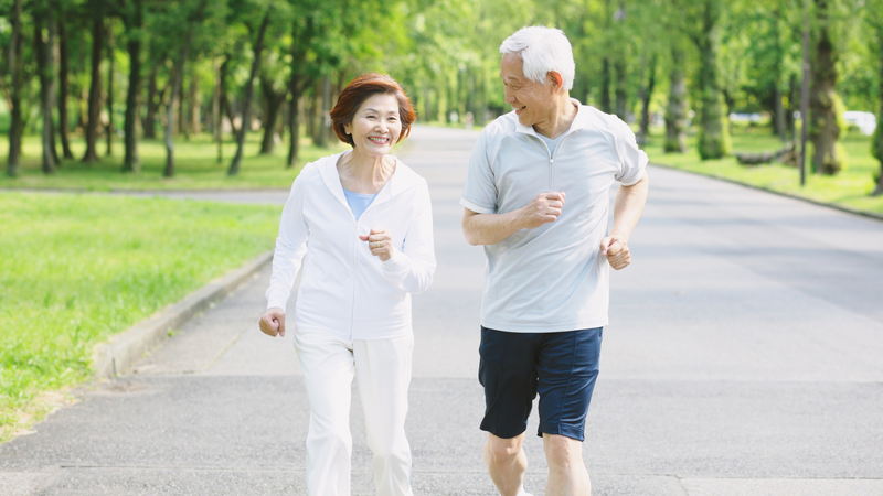 Vận động giúp tăng độ nhạy với insulin và hỗ trợ cơ thể sử dụng glucose tốt hơn