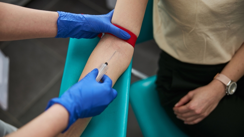 Chỉ số glucose trong nước tiểu khi mang thai cảnh báo gì về sức khỏe mẹ và bé? 2