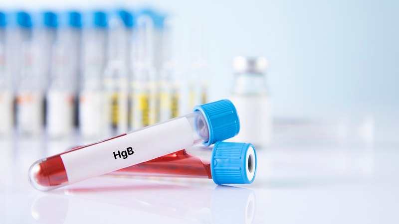 HGB trong xét nghiệm máu là viết tắt của hemoglobin (huyết sắc tố), một protein trong hồng cầu