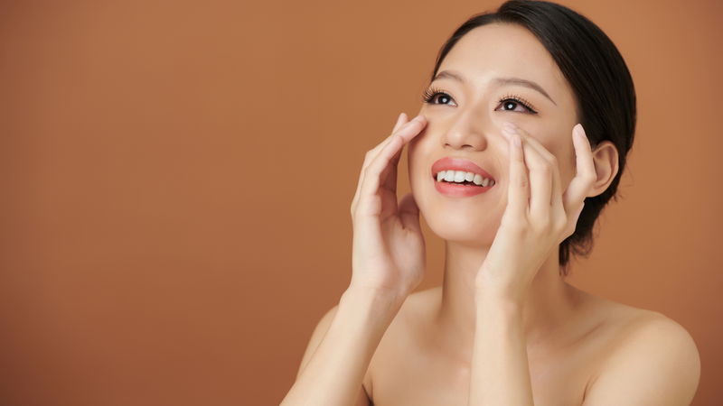 Bearberry giúp làm mờ các vết thâm nám, mang lại làn da đều màu