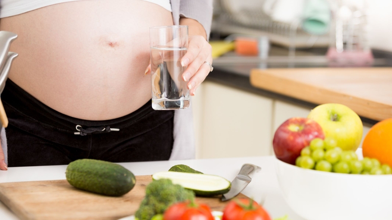 Dinh dưỡng trong thai kỳ đóng vai trò quan trọng trong quá trình khoáng hóa xương và phát triển mô