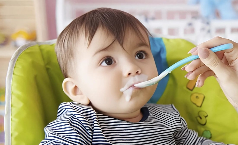 Cho bé ăn sữa chua lúc nào là tốt​? Tư vấn của chuyên gia 4