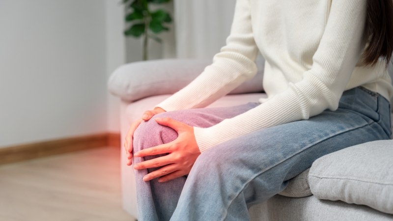 Bạn nên cân nhắc đi gặp bác sĩ nếu cơn đau kéo dài và không cải thiện