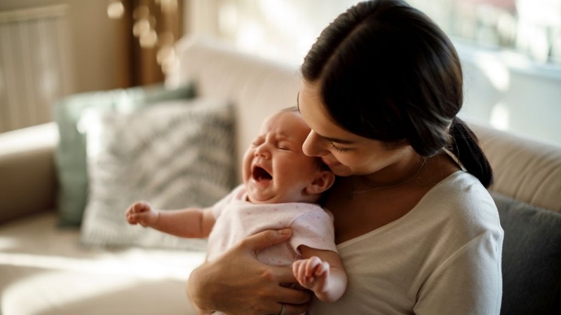 Cho con bú ăn socola được không? Mẹ bỉm lưu ý gì khi ăn? 2