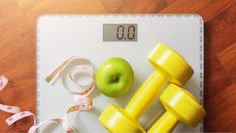 Giấm táo giúp hạn chế tích tụ mỡ thừa từ đó hỗ trợ giảm cân