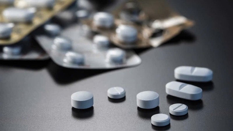 cho-con-bu-uong-thuoc-say-xe-duoc-khong 2