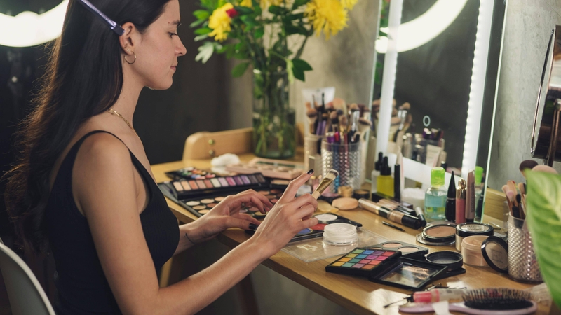 Nên ưu tiên sản phẩm có khả năng dặm nhiều lớp mà không bị dày