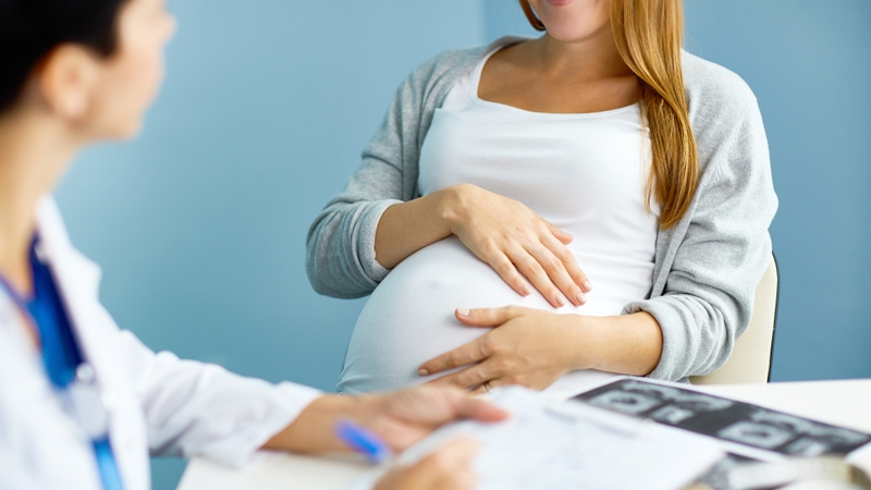 Phụ nữ mang thai cần đặc biệt thận trọng khi sử dụng bất kỳ loại thuốc nào