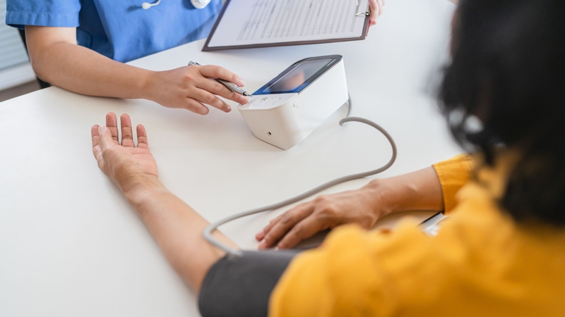 Chủ động tầm soát và chăm sóc sức khỏe tại nhà nhờ bộ sản phẩm thiết bị y tế thế hệ mới chính hãng Nhật Bản từ Omron 1