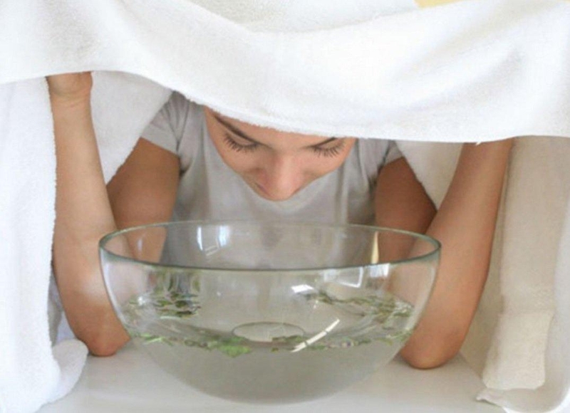 Xông hơi bằng nước lá khế đun sôi