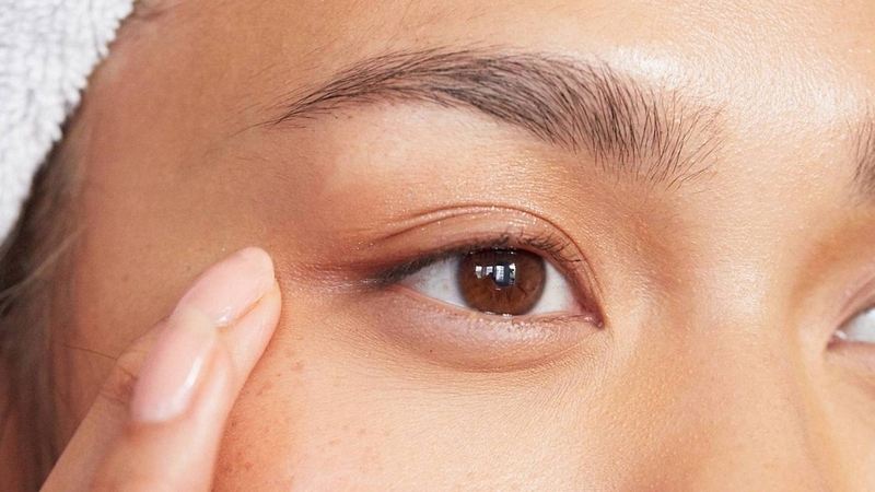 Chữa sụp mí mắt bằng diện chẩn có hiệu quả không? 4