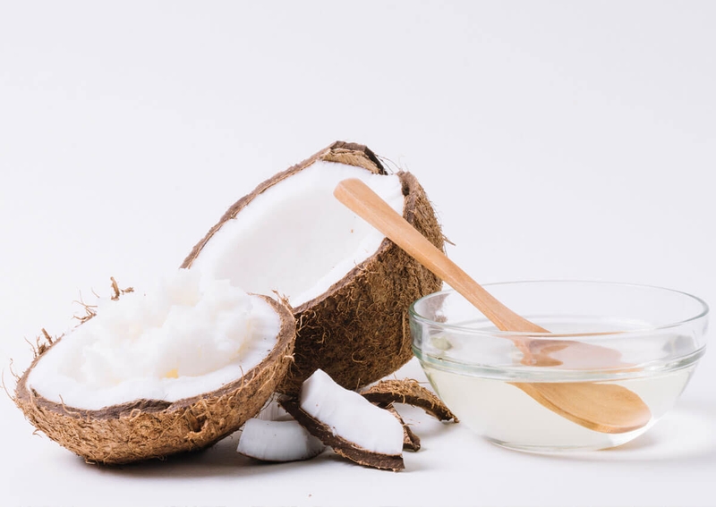 Bôi dầu dừa lên vùng da bị viêm nhiễm