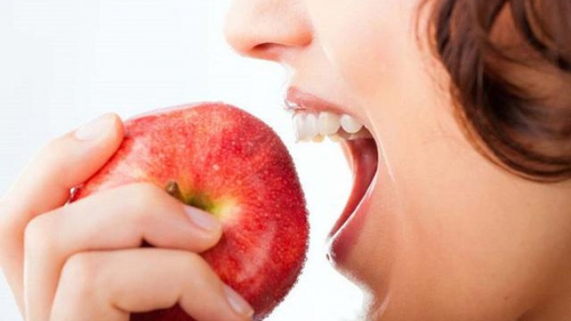 Chúng ta có nên ăn táo trước khi đi ngủ?-3