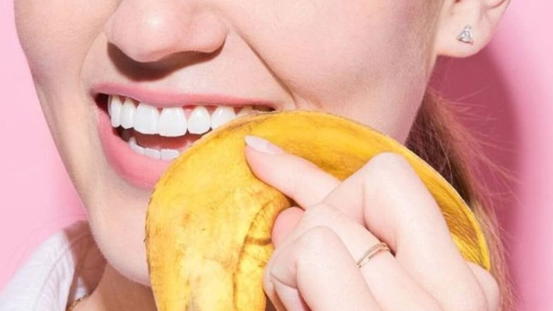 Từ lâu, vỏ chuối được biết đến với công dụng làm sạch răng