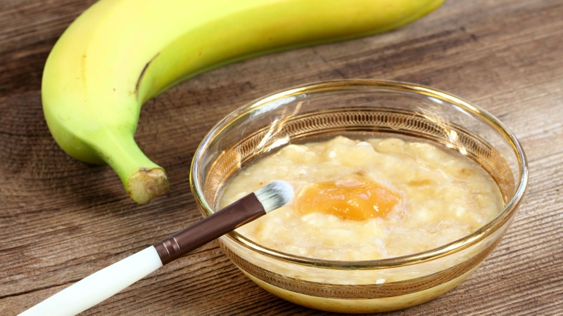 Dùng chuối làm mặt nạ dưỡng da