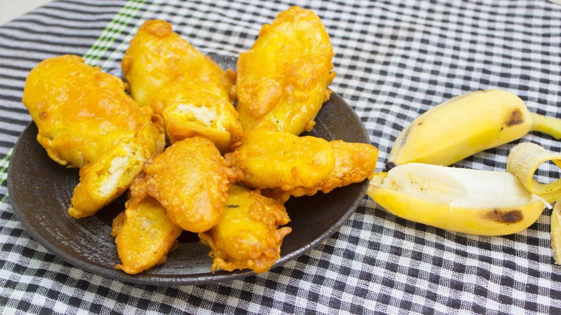 Chuối chiên bao nhiêu calo? Cách làm bánh chuối chiên thơm ngon, giòn rộp 3