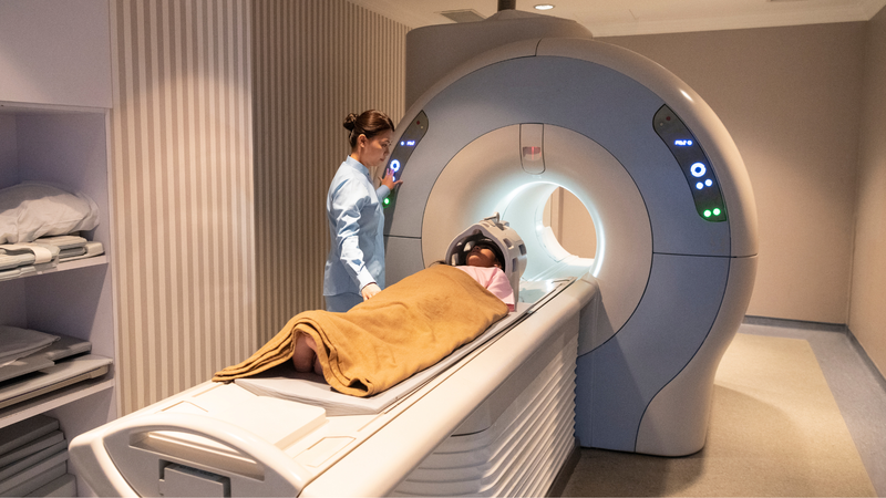 Sử dụng thuốc cản quang thường kéo dài thời gian chụp MRI