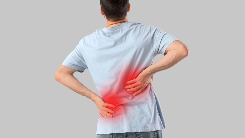Nên chụp X-quang nếu đau thắt lưng kéo dài