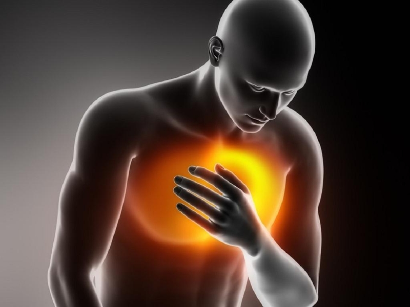 Triệu chứng khó chịu đau, tức ngực dai dẳng sau khi mắc covid&nbsp;cấp tính có thể giảm chậm