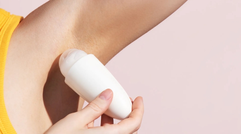 Chuyên gia tư vấn: Không hôi nách có nên dùng lăn khử mùi 1