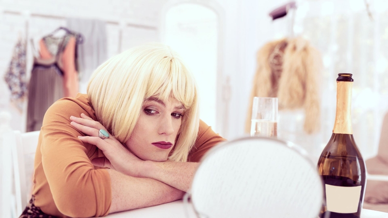 Dù xã hội ngày càng cởi mở hơn, người chuyển giới vẫn có thể gặp định kiến và phân biệt đối xử trong nhiều mặt của cuộc sống